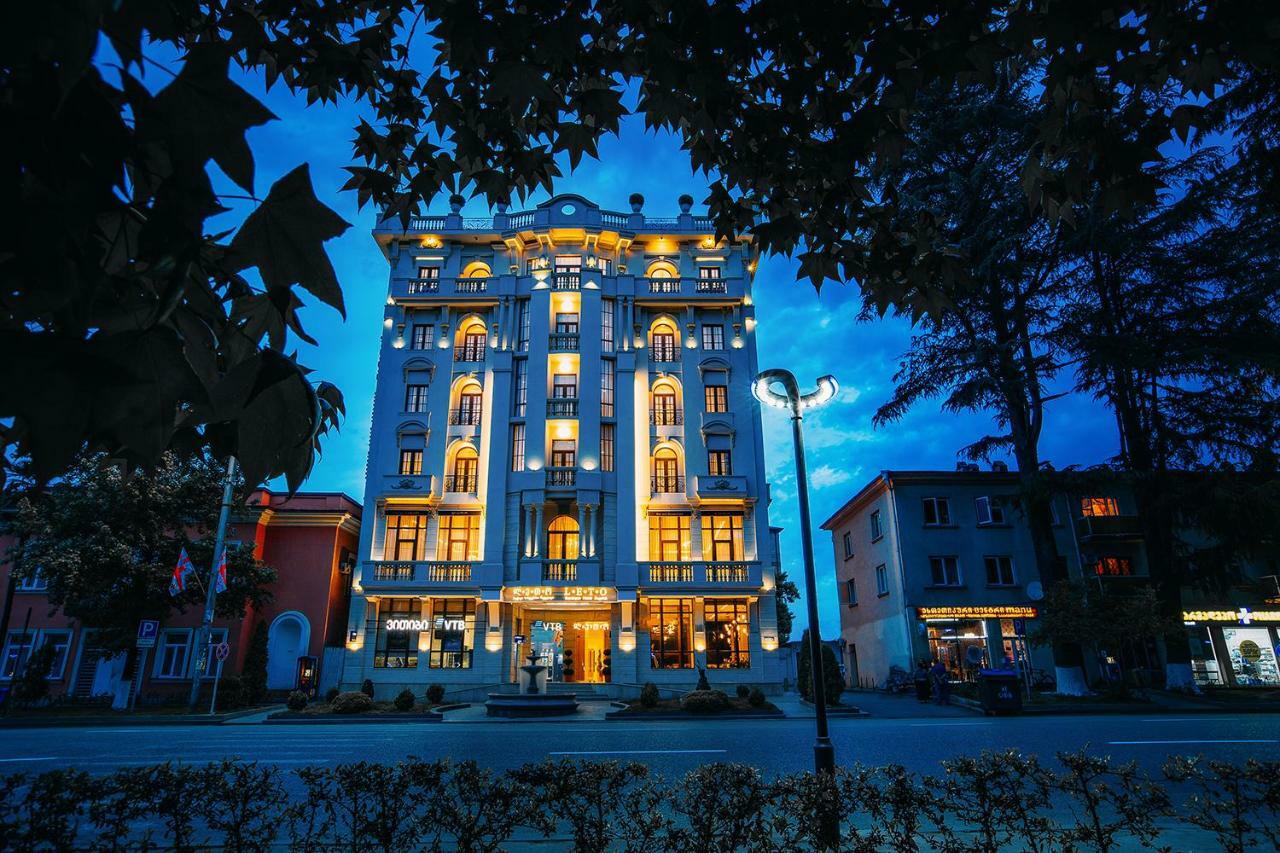 Leto Boutique Hotel Zugdidi Bagian luar foto